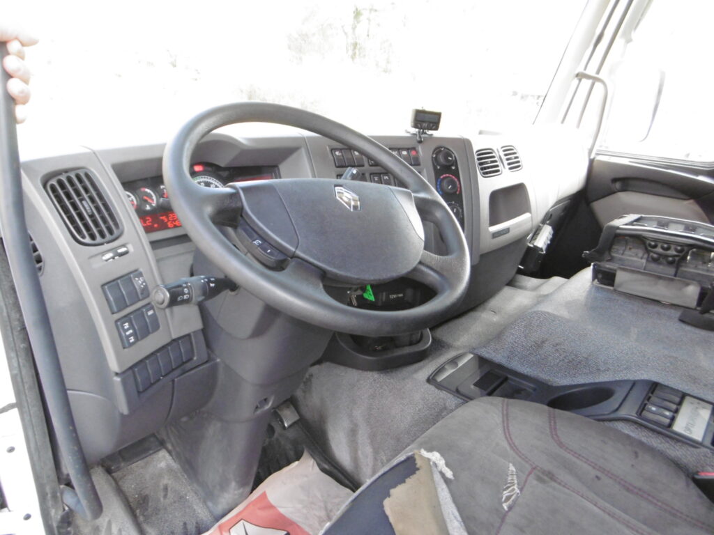 CB-751-AF7.jpg